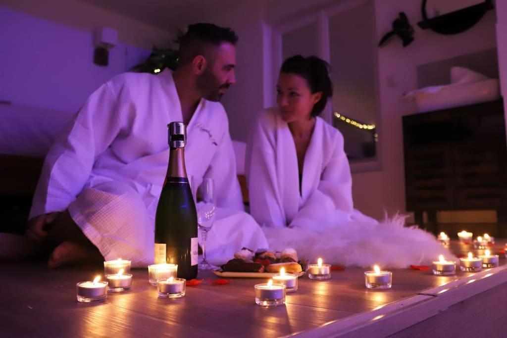 Love Room Unique - Sauna / Jacuzzi Charleville-Mézières Dış mekan fotoğraf