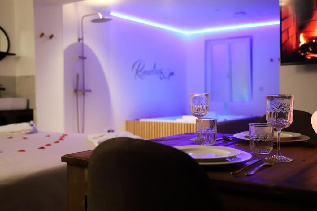 Love Room Unique - Sauna / Jacuzzi Charleville-Mézières Dış mekan fotoğraf